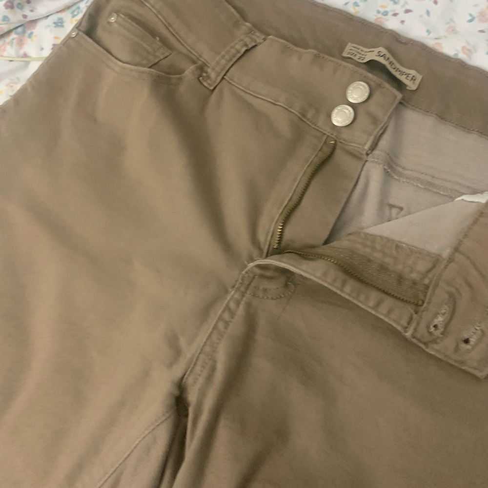 SHORT very light , comfortable